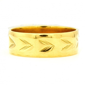 18ct Gold 5.9g Wedding Ring 1977 Size V